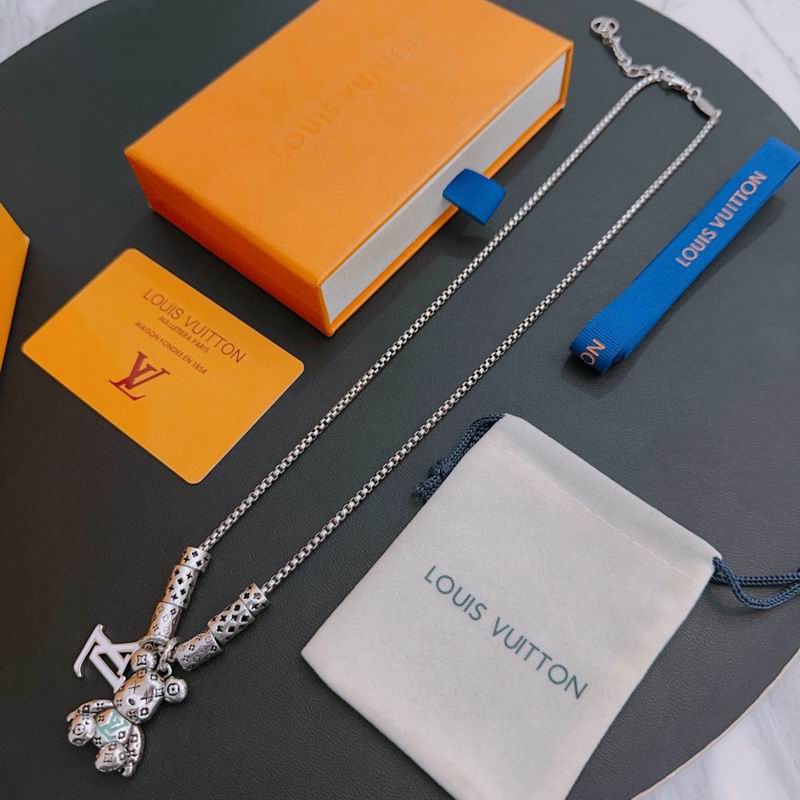 LV Necklace 11yxx95